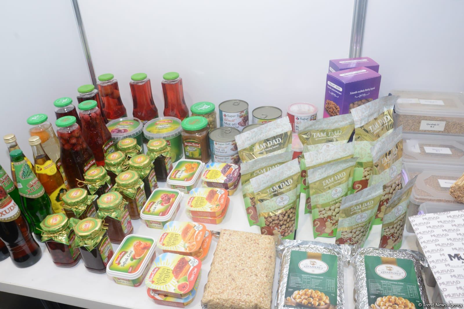 Продукция Хачмаза представлена на Международном бизнес-форуме (ФОТО)