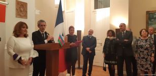 В Баку состоялось награждение Рейхан Гусейновой французским Орденом Академических Пальм (ФОТО)