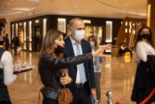 В Port Baku Mall представлена пряничная инсталляция Karabakh – Winter Wonderland в честь Победы Азербайджана (ВИДЕО, ФОТО)