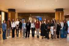 В Port Baku Mall представлена пряничная инсталляция Karabakh – Winter Wonderland в честь Победы Азербайджана (ВИДЕО, ФОТО)