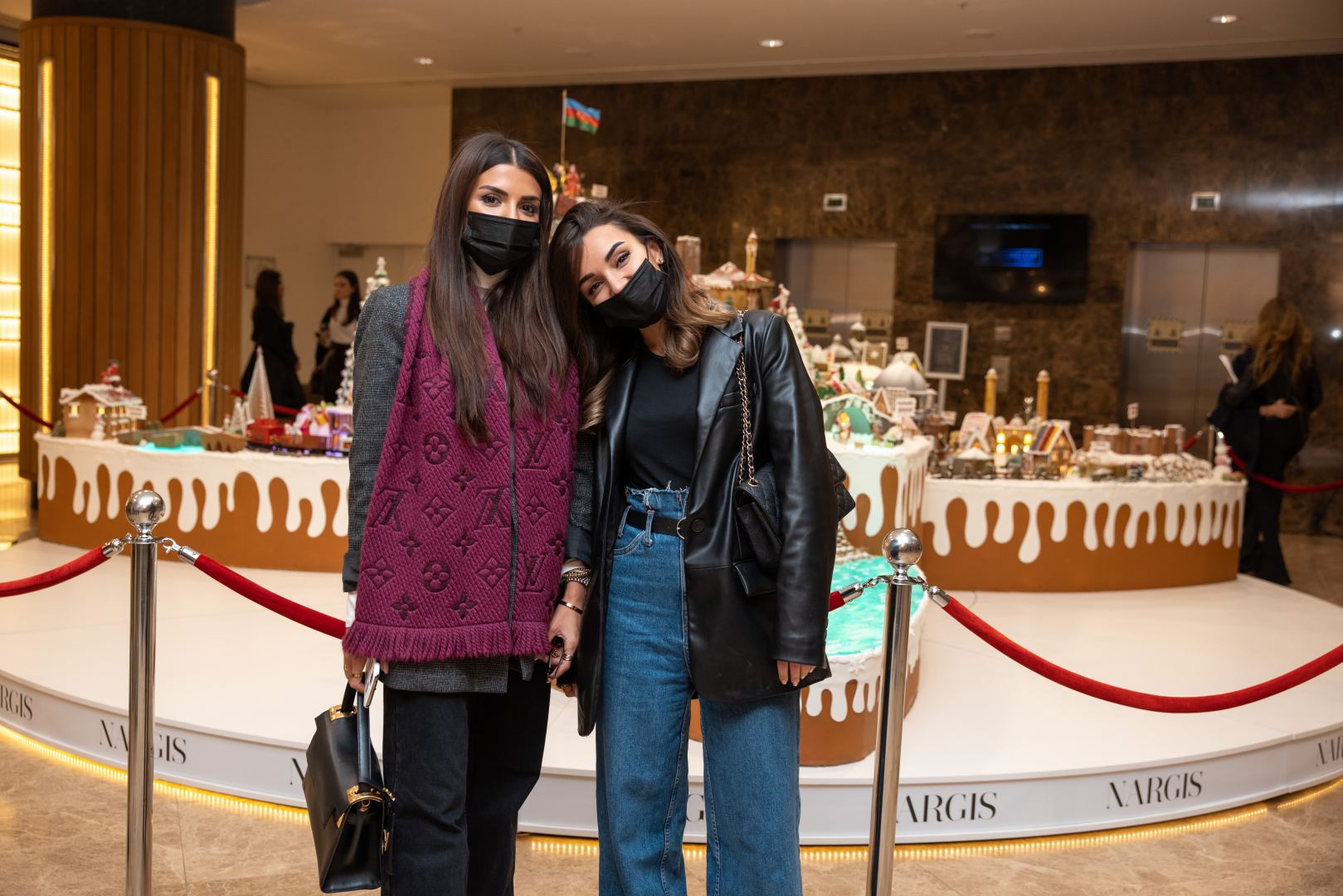 В Port Baku Mall представлена пряничная инсталляция Karabakh – Winter Wonderland в честь Победы Азербайджана (ВИДЕО, ФОТО)