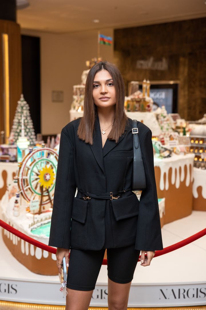 В Port Baku Mall представлена пряничная инсталляция Karabakh – Winter Wonderland в честь Победы Азербайджана (ВИДЕО, ФОТО)