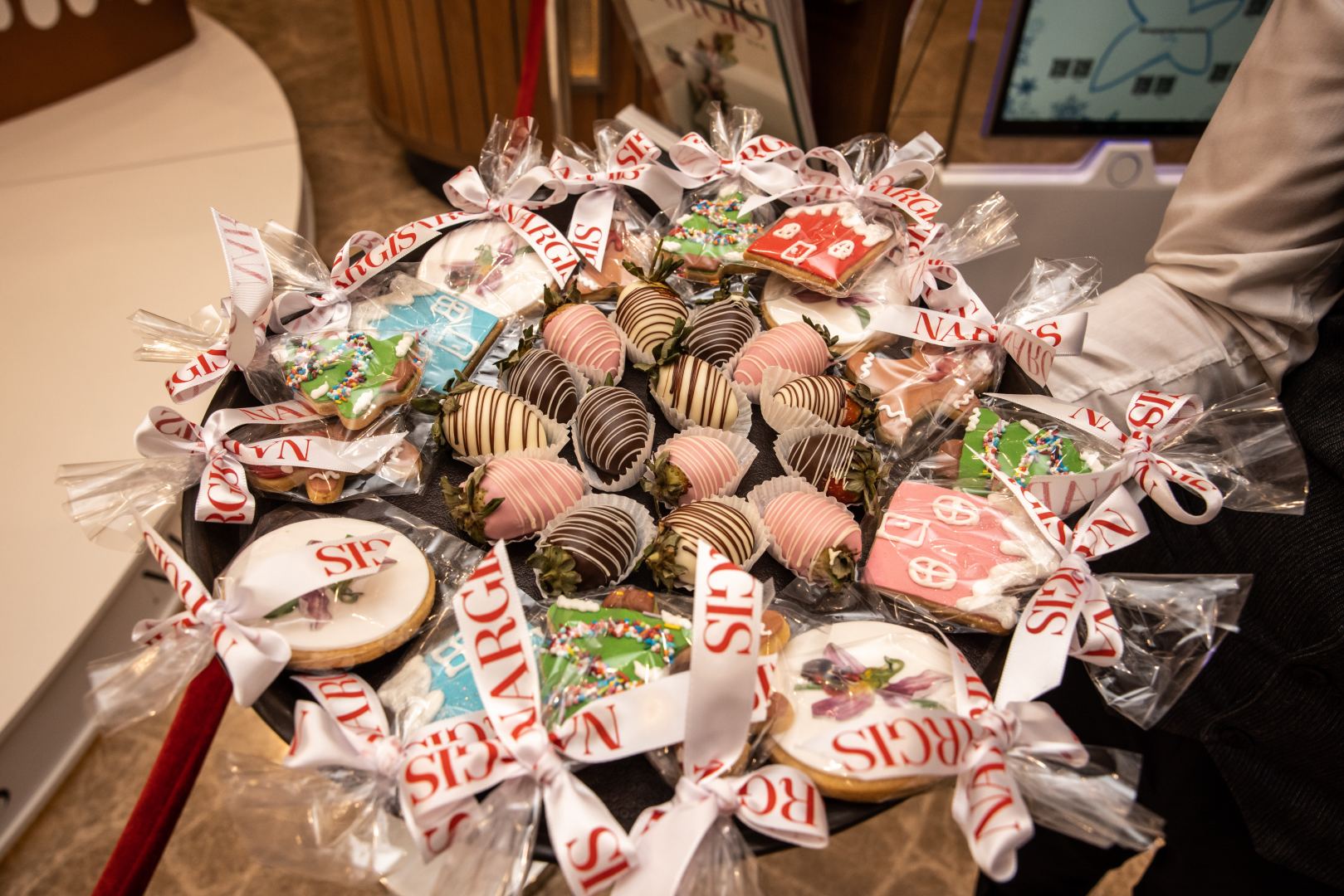 В Port Baku Mall представлена пряничная инсталляция Karabakh – Winter Wonderland в честь Победы Азербайджана (ВИДЕО, ФОТО)