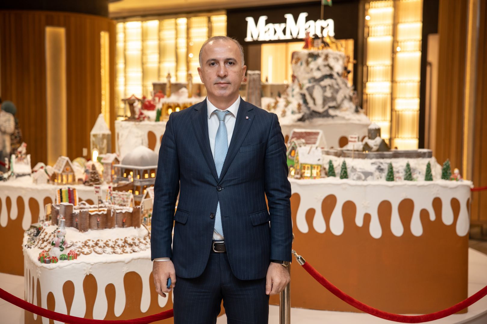 В Port Baku Mall представлена пряничная инсталляция Karabakh – Winter Wonderland в честь Победы Азербайджана (ВИДЕО, ФОТО)