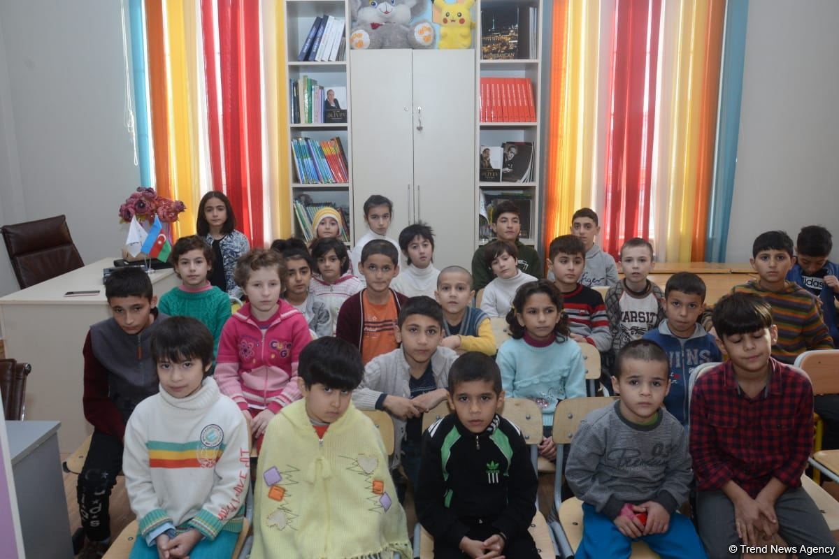 Федерация гимнастики Азербайджана провела благотворительную акцию с участием звездных послов ЧМ в Баку (ФОТО)