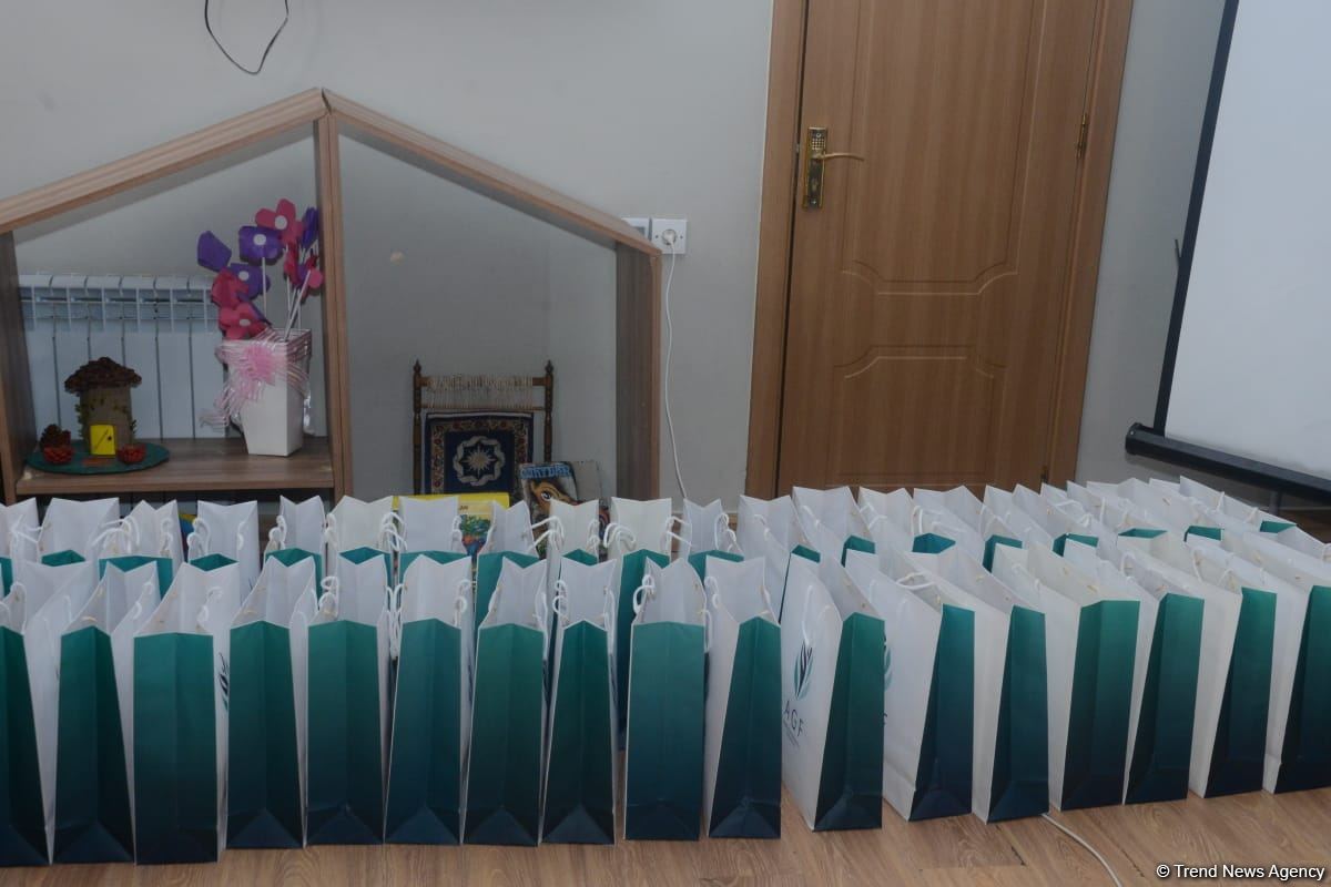 Федерация гимнастики Азербайджана провела благотворительную акцию с участием звездных послов ЧМ в Баку (ФОТО)