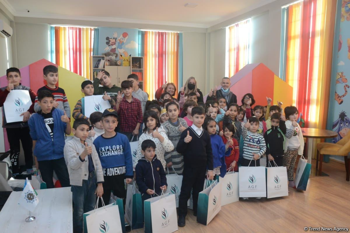 Федерация гимнастики Азербайджана провела благотворительную акцию с участием звездных послов ЧМ в Баку (ФОТО)