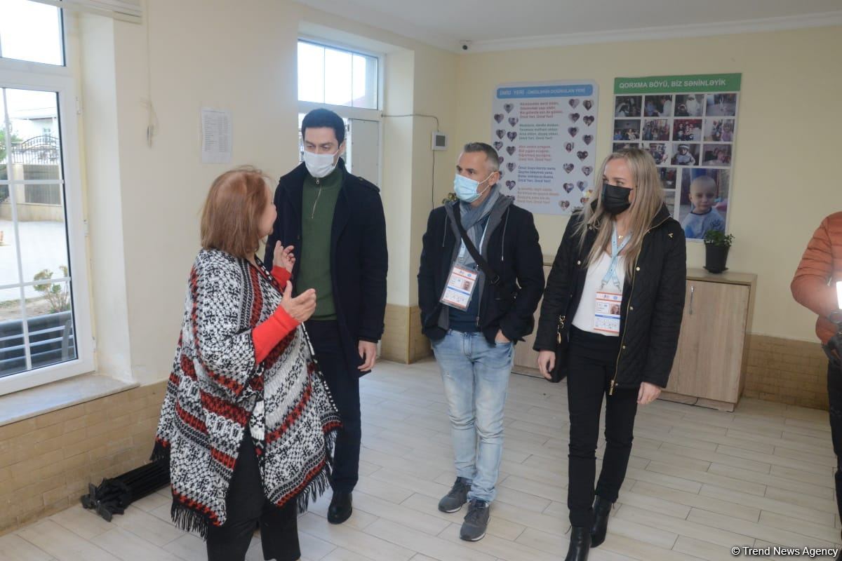 Федерация гимнастики Азербайджана провела благотворительную акцию с участием звездных послов ЧМ в Баку (ФОТО)