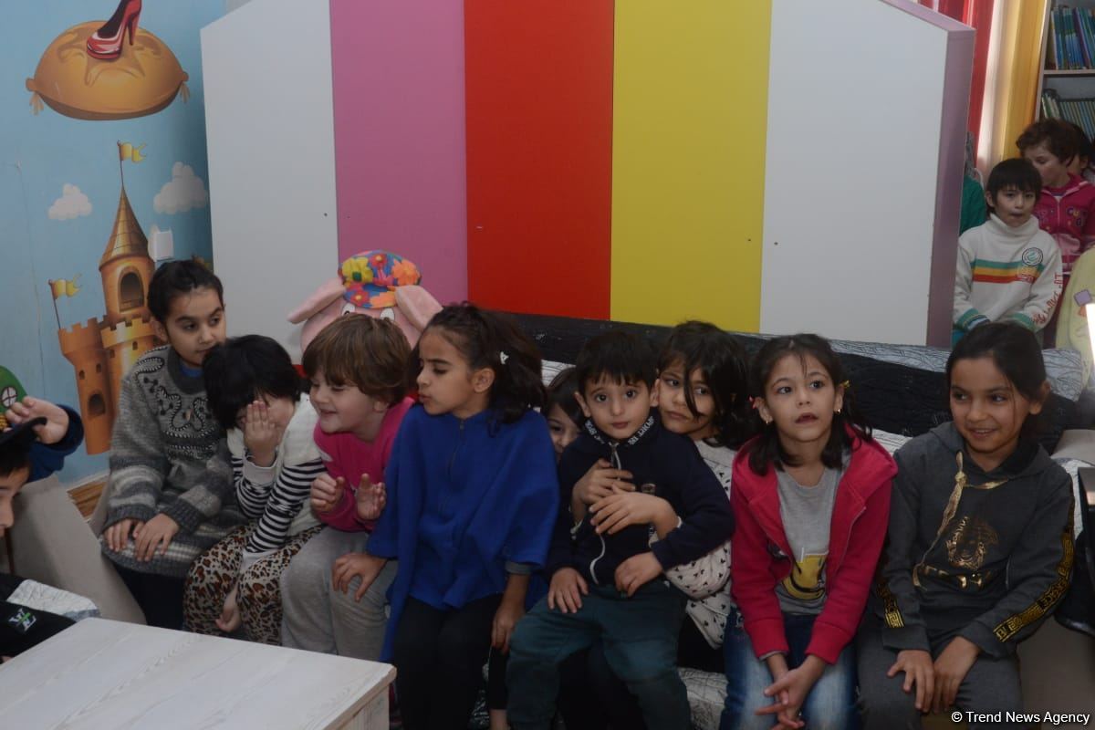 Федерация гимнастики Азербайджана провела благотворительную акцию с участием звездных послов ЧМ в Баку (ФОТО)