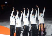 В Баку прошла церемония награждения победителей и призеров ЧМ среди команд в прыжках на акробатической дорожке и двойном мини-батуте (ФОТО)