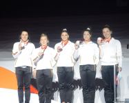 В Баку прошла церемония награждения победителей и призеров ЧМ среди команд в прыжках на акробатической дорожке и двойном мини-батуте (ФОТО)