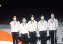 В Баку прошла церемония награждения победителей и призеров ЧМ среди команд в прыжках на акробатической дорожке и двойном мини-батуте (ФОТО)