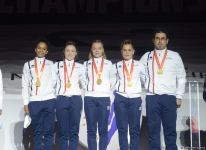 В Баку прошла церемония награждения победителей и призеров ЧМ среди команд в прыжках на акробатической дорожке и двойном мини-батуте (ФОТО)