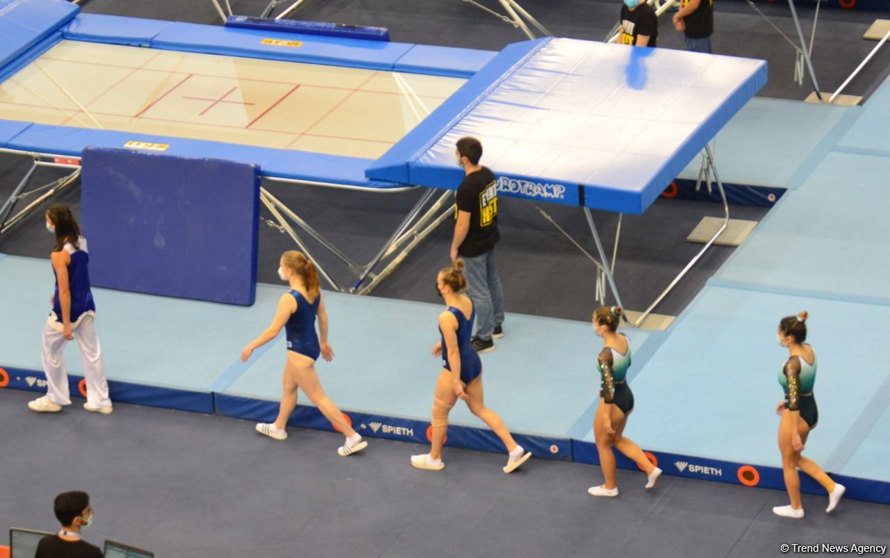 В Баку стартовал второй день ЧМ по прыжкам на батуте и тамблингу (ФОТО)