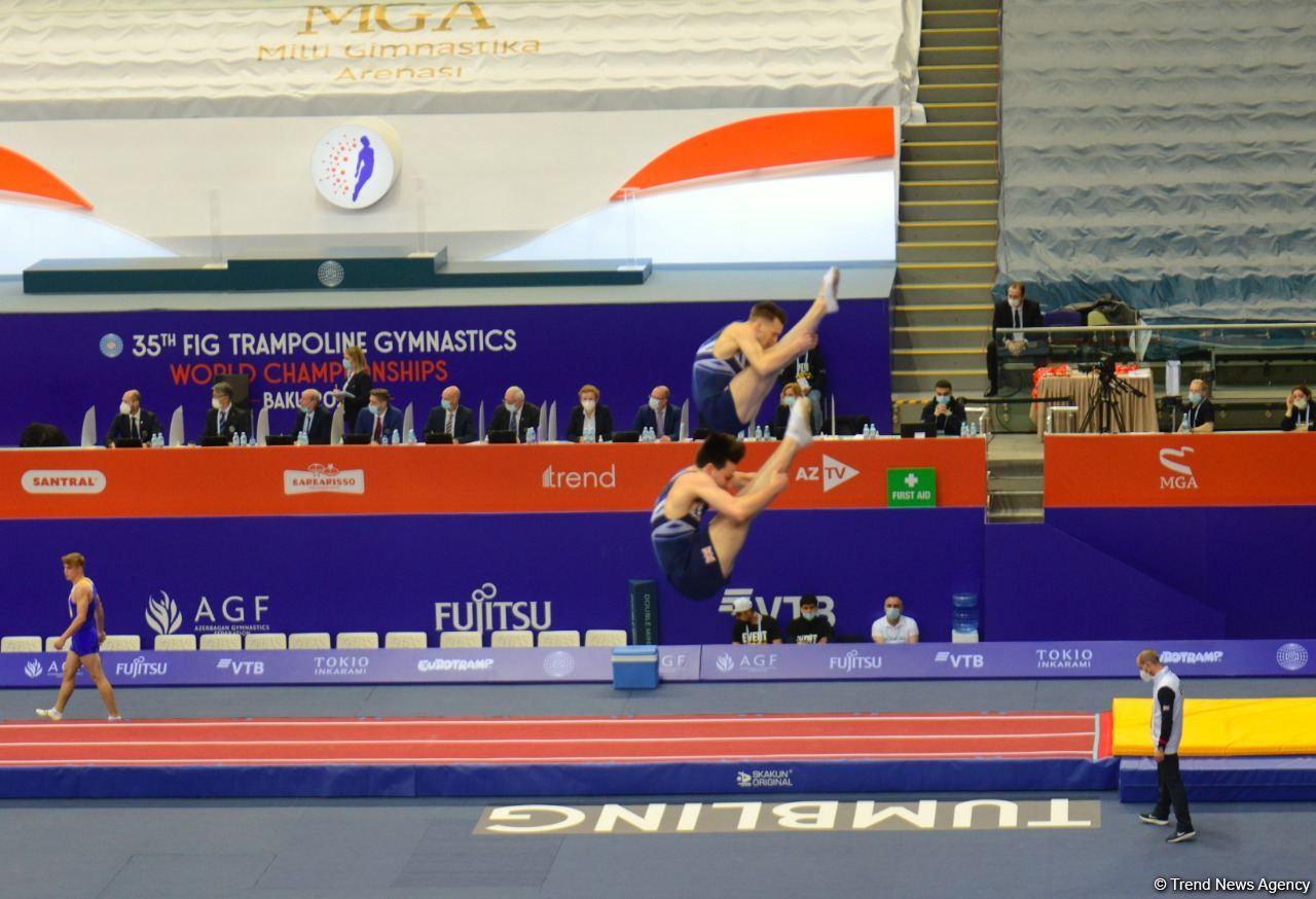 В Баку стартовал второй день ЧМ по прыжкам на батуте и тамблингу (ФОТО)