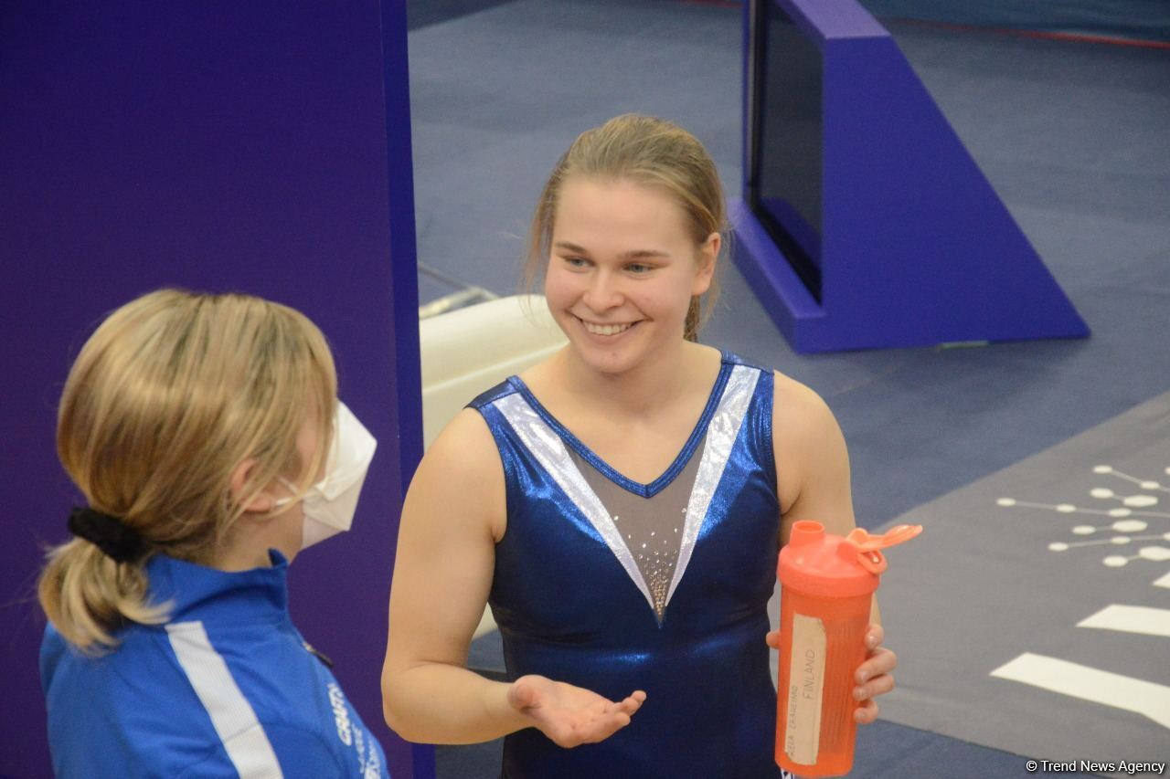 В Баку стартовал второй день ЧМ по прыжкам на батуте и тамблингу (ФОТО)