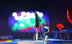 В Баку состоялась торжественная церемония закрытия 35-го чемпионата мира по прыжкам на батуте и тамблингу (ФОТО)