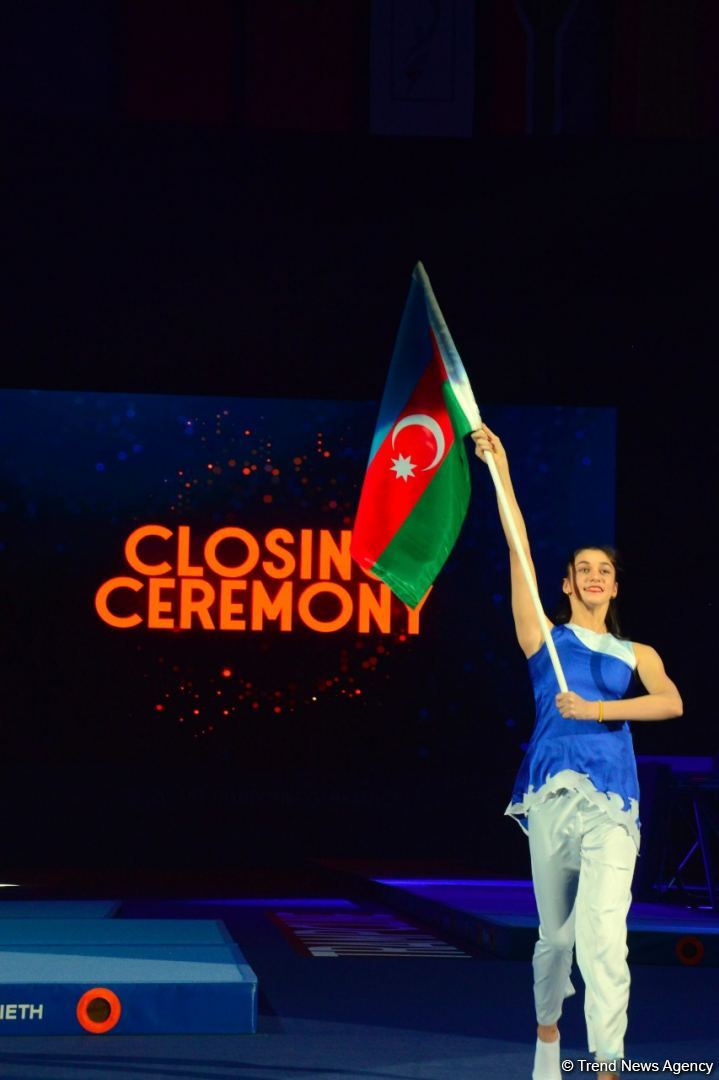В Баку состоялась торжественная церемония закрытия 35-го чемпионата мира по прыжкам на батуте и тамблингу (ФОТО)