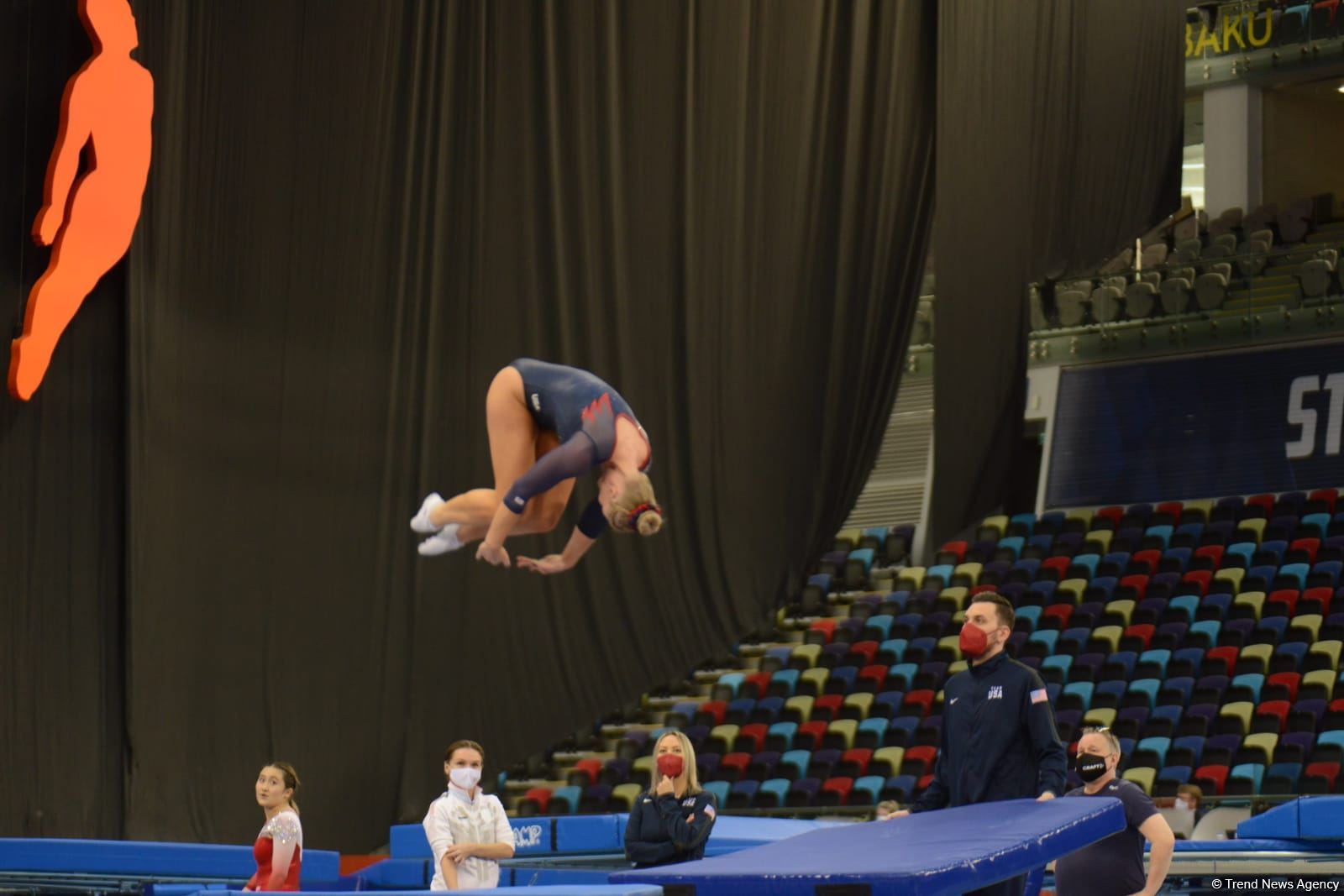 В Баку стартовал заключительный день ЧМ по прыжкам на батуте и тамблингу (ФОТО)