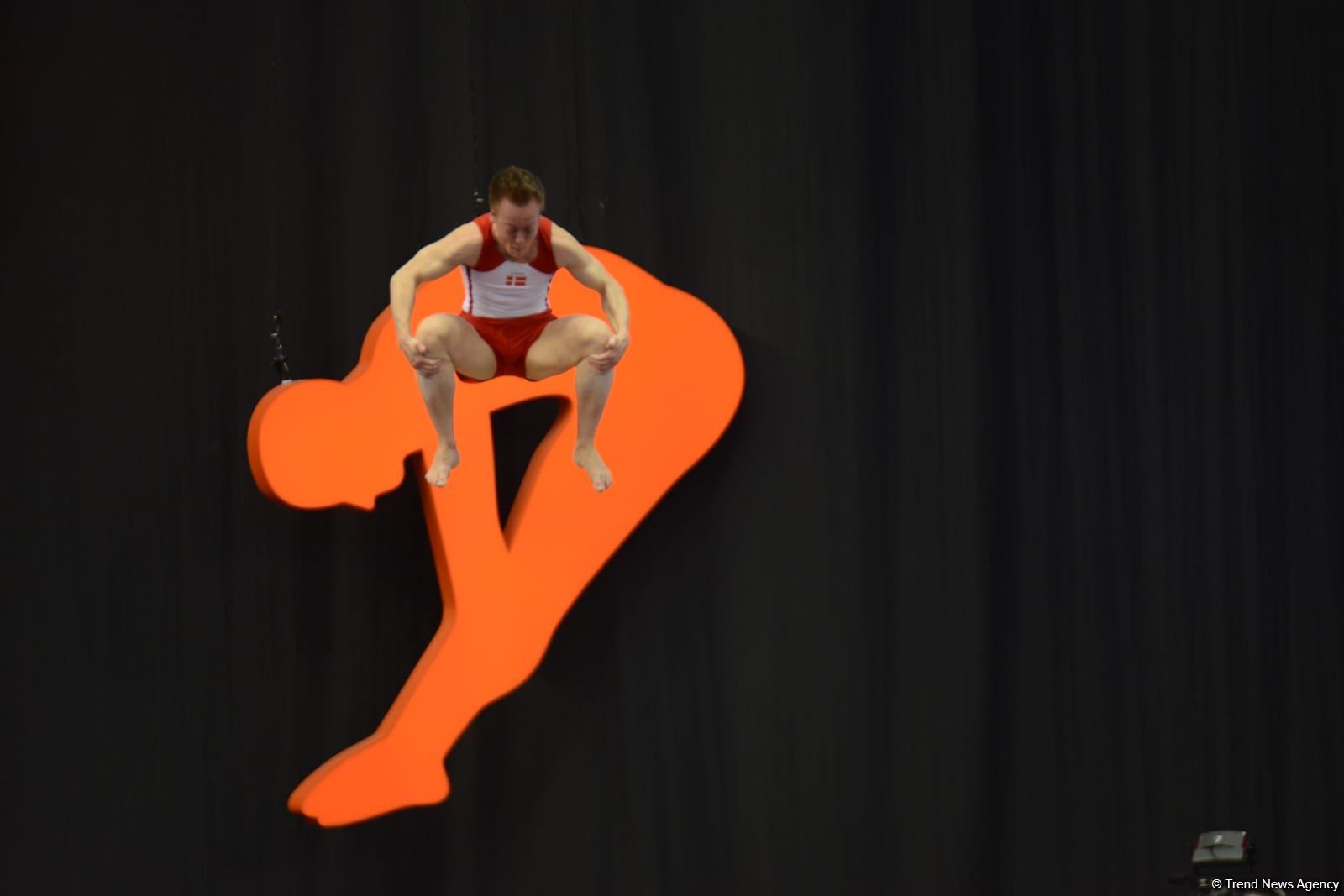 В Баку стартовал заключительный день ЧМ по прыжкам на батуте и тамблингу (ФОТО)