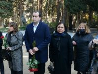 В честь 99-летия Фикрета Амирова на Аллее почетного захоронения прошла церемония памяти великого композитора  (ФОТО)