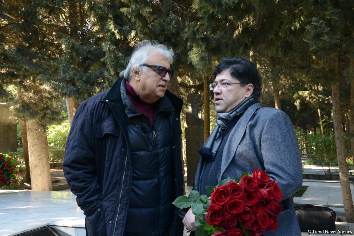 В честь 99-летия Фикрета Амирова на Аллее почетного захоронения прошла церемония памяти великого композитора  (ФОТО)