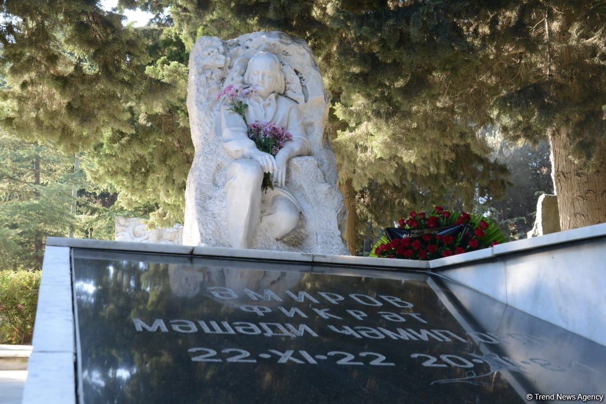 В честь 99-летия Фикрета Амирова на Аллее почетного захоронения прошла церемония памяти великого композитора  (ФОТО)