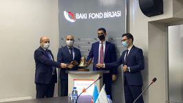 На Бакинской фондовой бирже состоялся аукцион по размещению облигаций ООО Optimal Electronics (ФОТО)