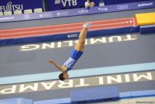 В ходе Всемирных соревнований среди возрастных групп по прыжкам на батуте и тамблингу в Баку стартовали финальные соревнования (ФОТО)