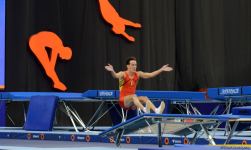 В Баку стартовал первый день 28-х Всемирных соревнований среди возрастных групп по прыжкам на батуте и тамблингу (ФОТО)