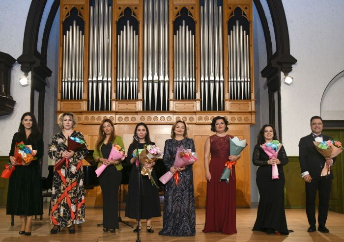 С тобой моя душа…Теплый бакинский вечер в холодную осеннюю погоду (ФОТО/ВИДЕО)