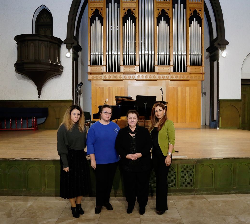 С тобой моя душа…Теплый бакинский вечер в холодную осеннюю погоду (ФОТО/ВИДЕО)