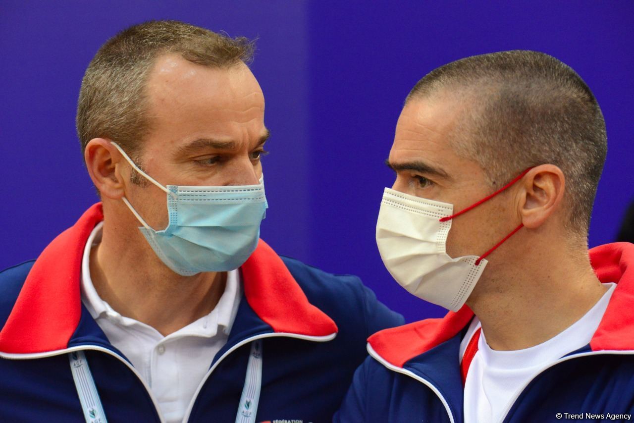 В Баку стартовал первый день 28-х Всемирных соревнований среди возрастных групп по прыжкам на батуте и тамблингу (ФОТО)