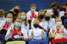 В Баку стартовал второй день 28-х Всемирных соревнований среди возрастных групп по прыжкам на батуте и тамблингу (ФОТО)