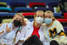 В Баку стартовал второй день 28-х Всемирных соревнований среди возрастных групп по прыжкам на батуте и тамблингу (ФОТО)