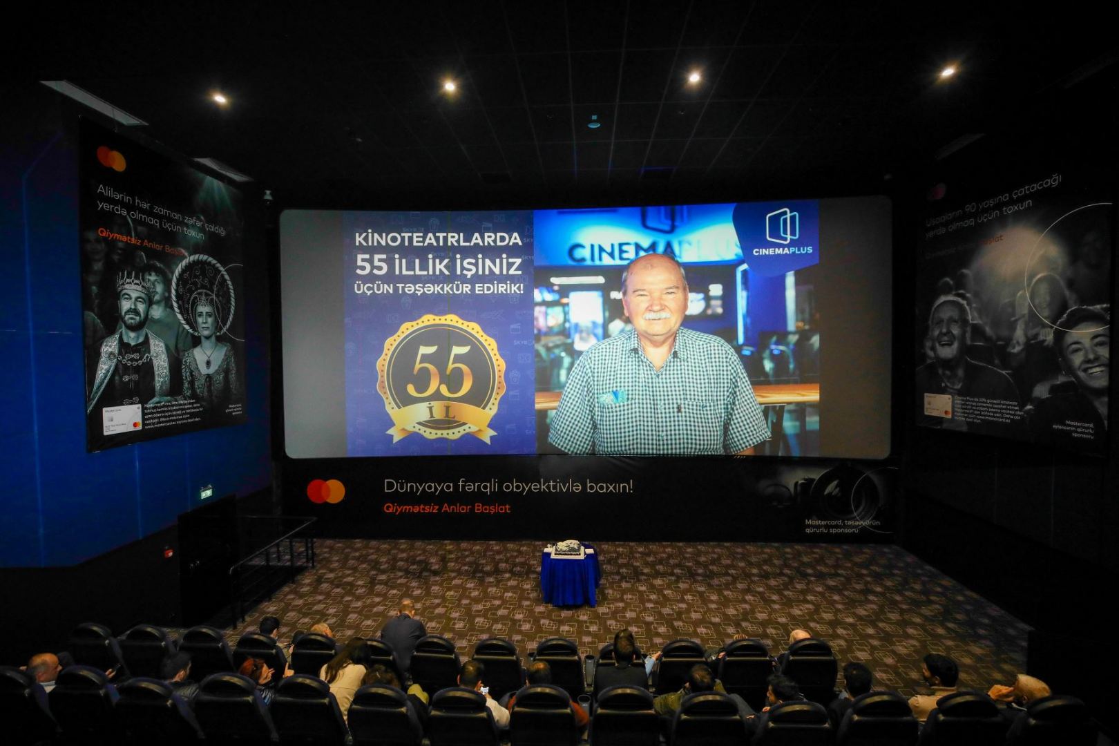 Впервые в Азербайджане для киномеханика провели юбилей (ФОТО)