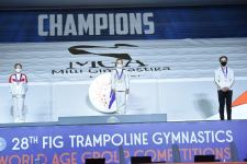В Баку состоялась церемония награждения победителей третьего дня Всемирных соревнований среди возрастных групп по прыжкам на батуте и тамблингу (ФОТО)