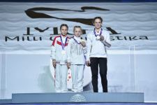 В Баку состоялась церемония награждения победителей третьего дня Всемирных соревнований среди возрастных групп по прыжкам на батуте и тамблингу (ФОТО)