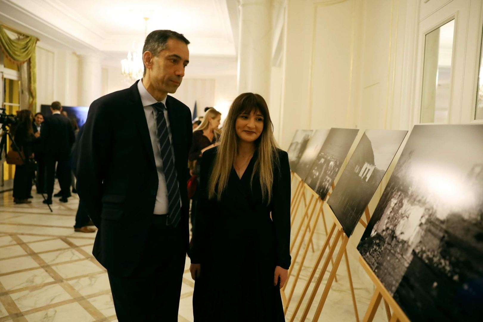 В Париже открылась выставка Le jardin noir  - фотографии, снятые на освобождённых землях Азербайджана (ФОТО)