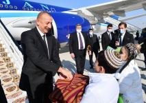 Президент Ильхам Алиев прибыл с визитом в Туркменистан (ФОТО/ВИДЕО)