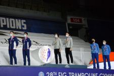 В Баку состоялась церемония награждения победителей заключительного дня Всемирных соревнований среди возрастных групп по прыжкам на батуте и тамблингу (ФОТО)