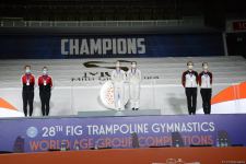 В Баку состоялась церемония награждения победителей заключительного дня Всемирных соревнований среди возрастных групп по прыжкам на батуте и тамблингу (ФОТО)
