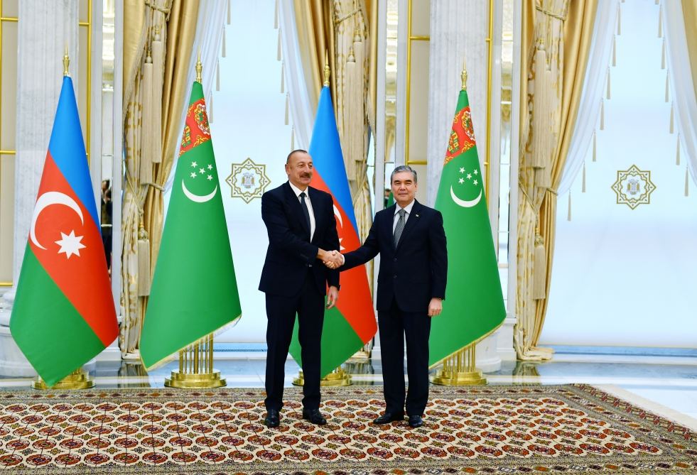 Президент Ильхам Алиев прибыл с визитом в Туркменистан (ФОТО/ВИДЕО)
