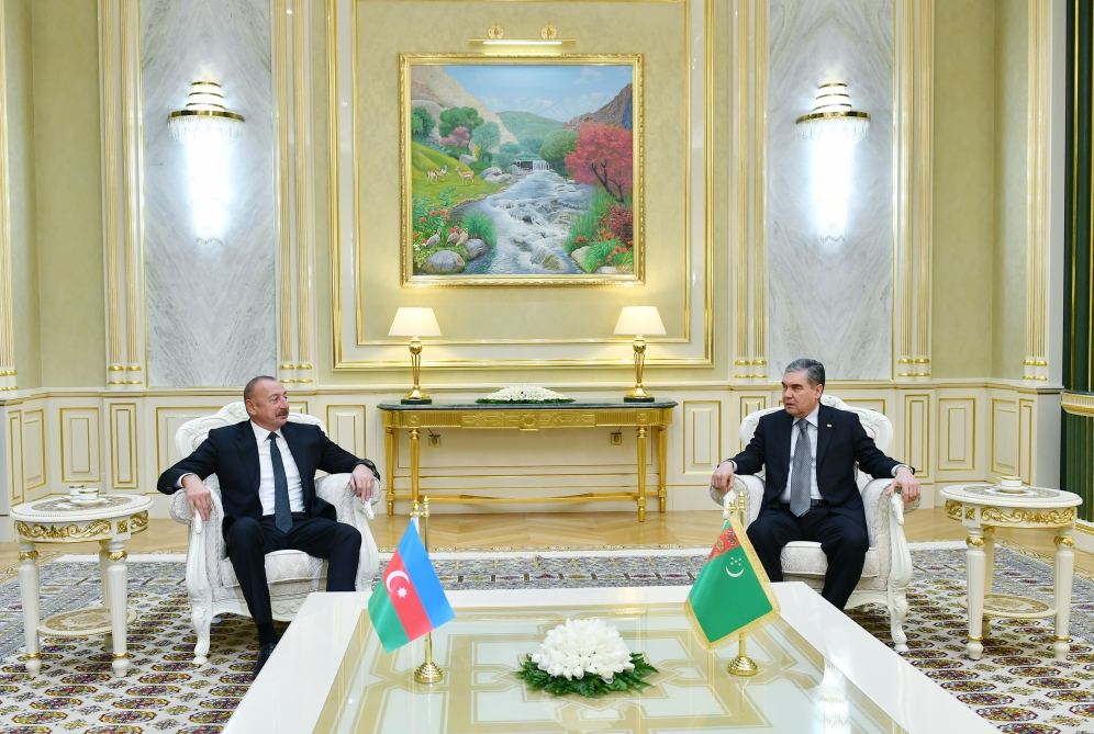 Президент Ильхам Алиев прибыл с визитом в Туркменистан (ФОТО/ВИДЕО)