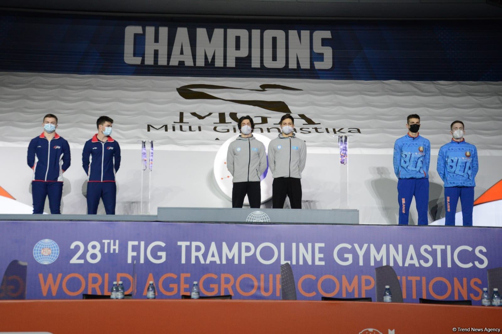 В Баку состоялась церемония награждения победителей заключительного дня Всемирных соревнований среди возрастных групп по прыжкам на батуте и тамблингу (ФОТО)