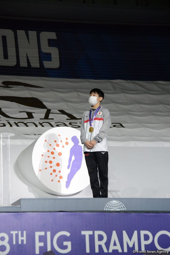 В Баку состоялась церемония награждения победителей заключительного дня Всемирных соревнований среди возрастных групп по прыжкам на батуте и тамблингу (ФОТО)