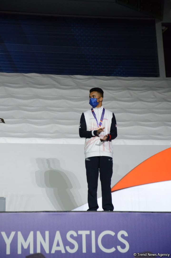 В Баку состоялась церемония награждения победителей заключительного дня Всемирных соревнований среди возрастных групп по прыжкам на батуте и тамблингу (ФОТО)