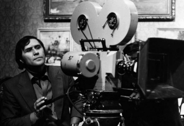 600 фотографий, рукописи и сценарии - в Госфильмофонде создан личный архивный фонд Расима Исмайлова (ФОТО)