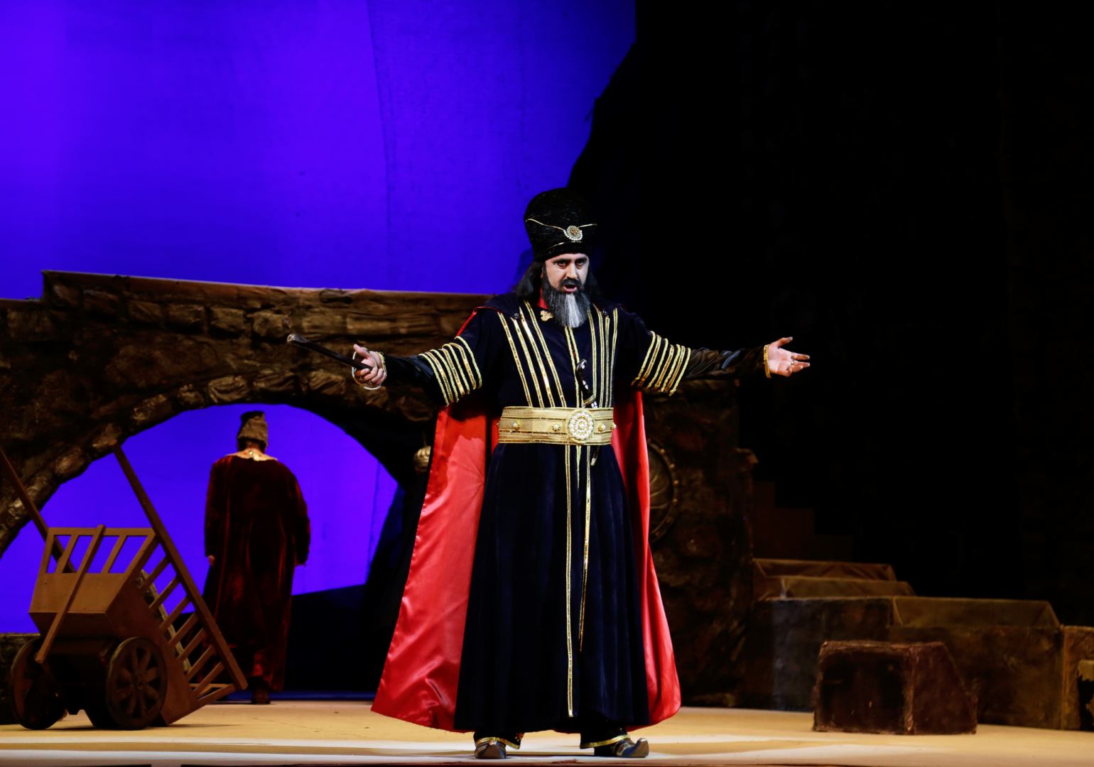 Настоящие кони в роли актеров - на театральной сцене Баку! Любовь, борьба, свобода… (ВИДЕО, ФОТО)