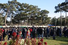 На II Аллее шехидов в Баку прошли похороны погибших в крушении военного вертолета (ВИДЕО/ФОТО)